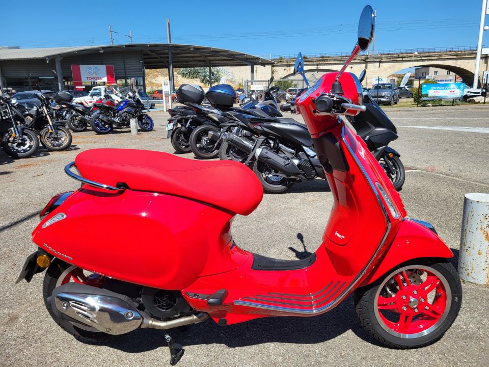 VESPA PRIMAVERA 125 4