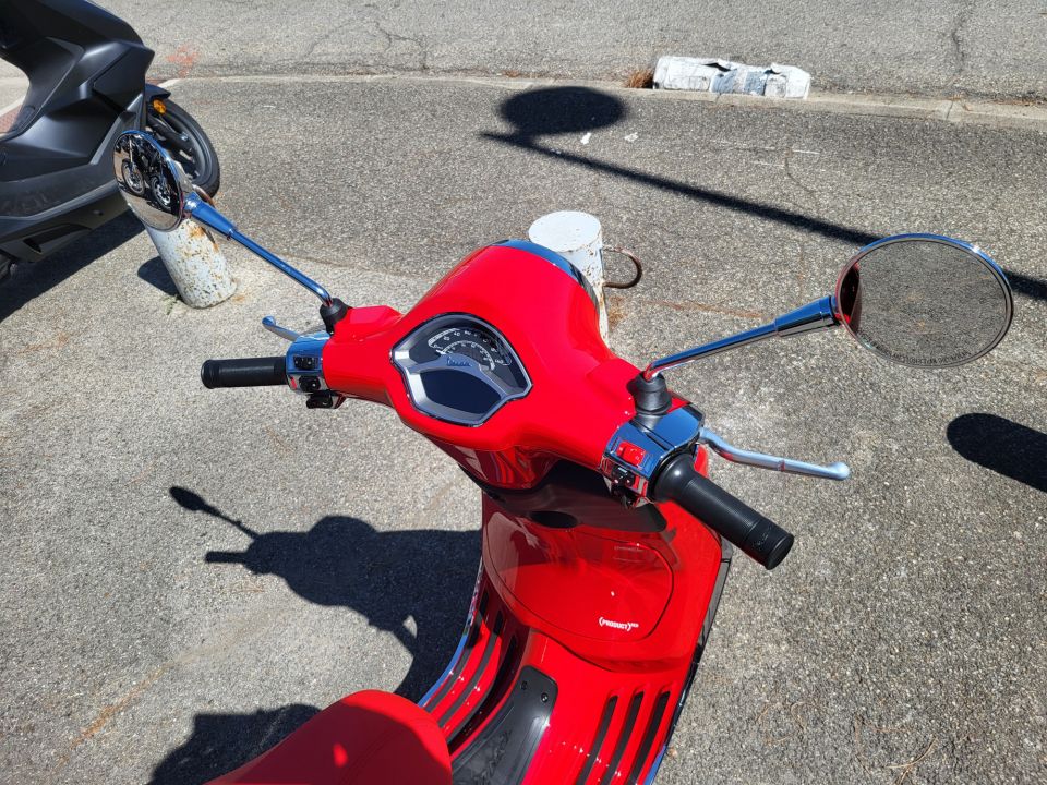 VESPA PRIMAVERA 125 4