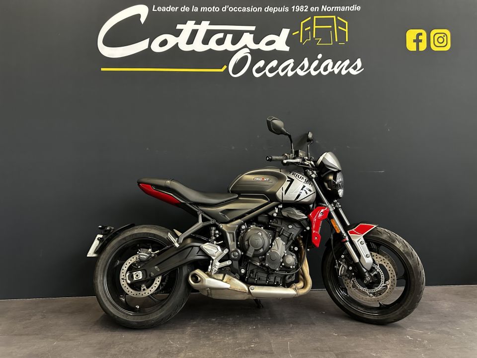 TRIUMPH TRIDENT 660 4