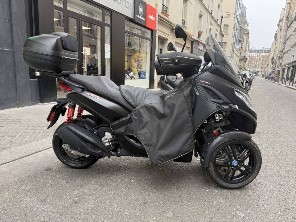 PIAGGIO MP3 300 HPE SPORT ABS ASR 4