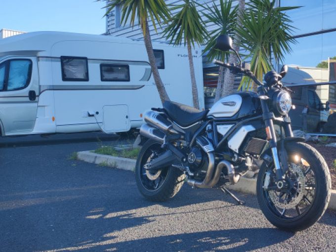 DUCATI SCRAMBLER 1100 4