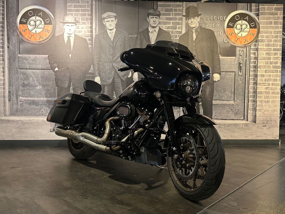 HARLEY-DAVIDSON TOURING STREET GLIDE 1923 ST 4