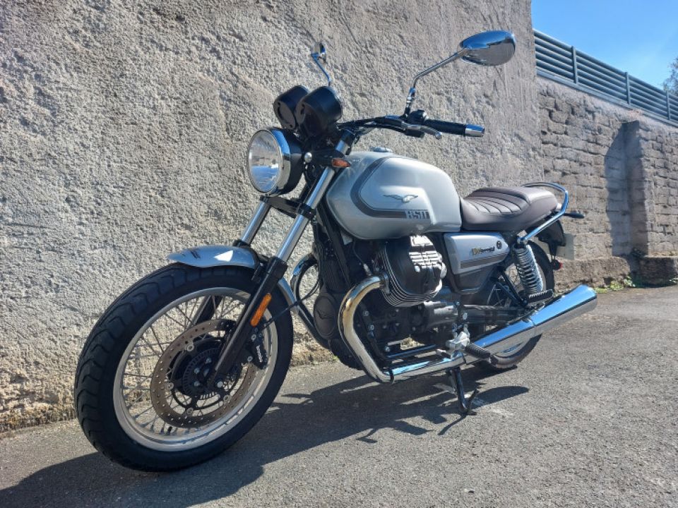 MOTO GUZZI V7 Special 850 4