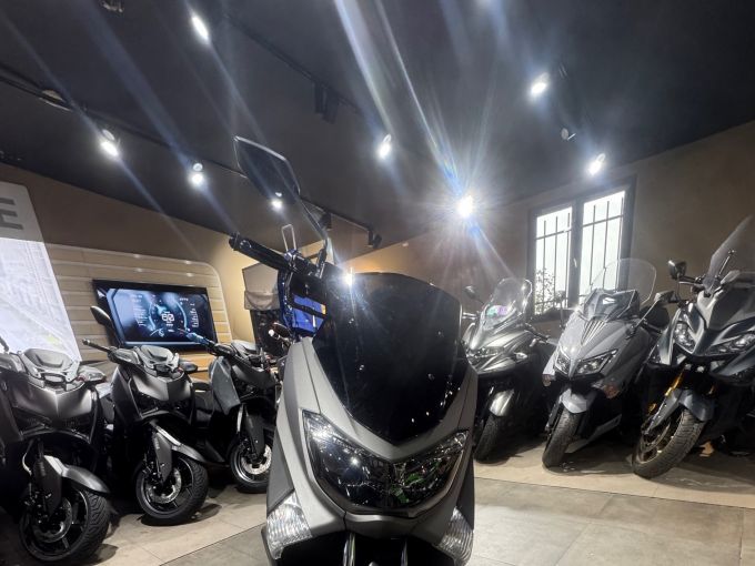 YAMAHA NMAX 125 4