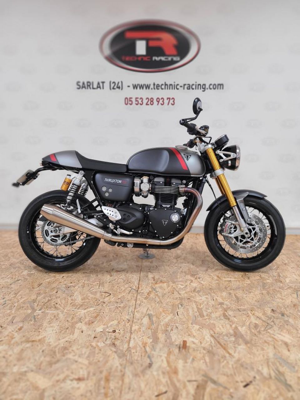 TRIUMPH THRUXTON 1200 RS 4