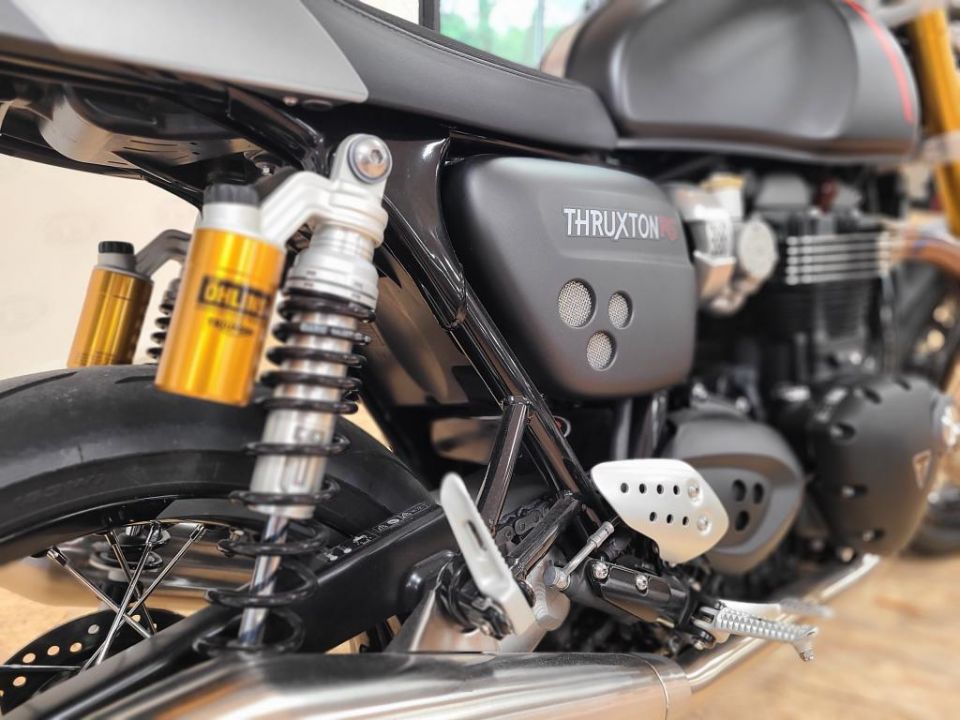 TRIUMPH THRUXTON 1200 RS 4