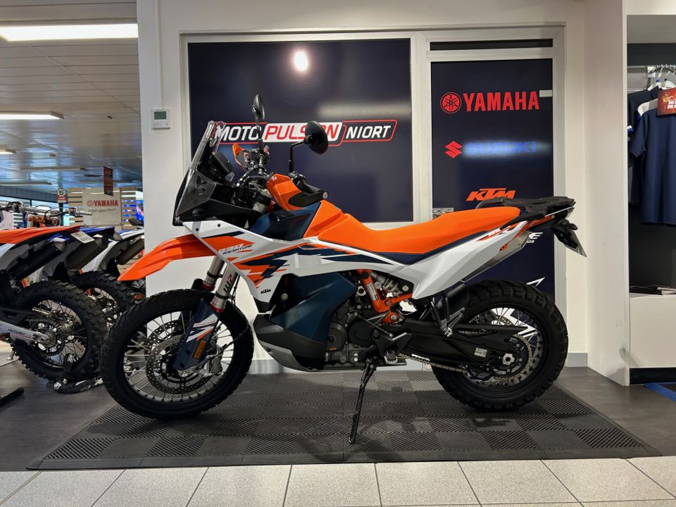 KTM 890 ADVENTURE R 4