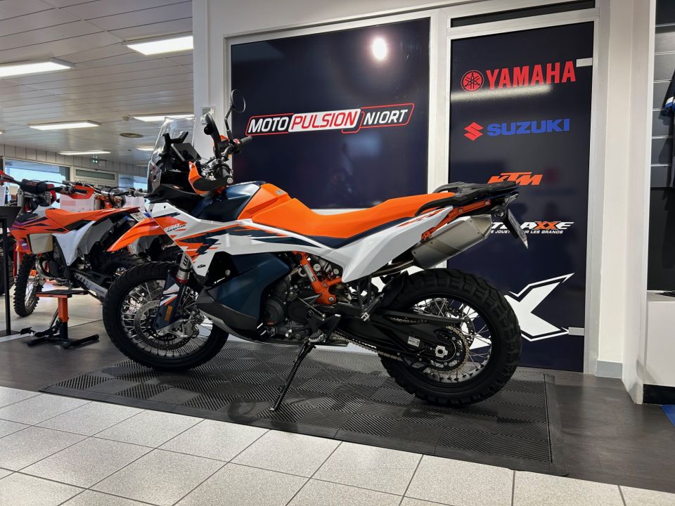 KTM 890 ADVENTURE R 4