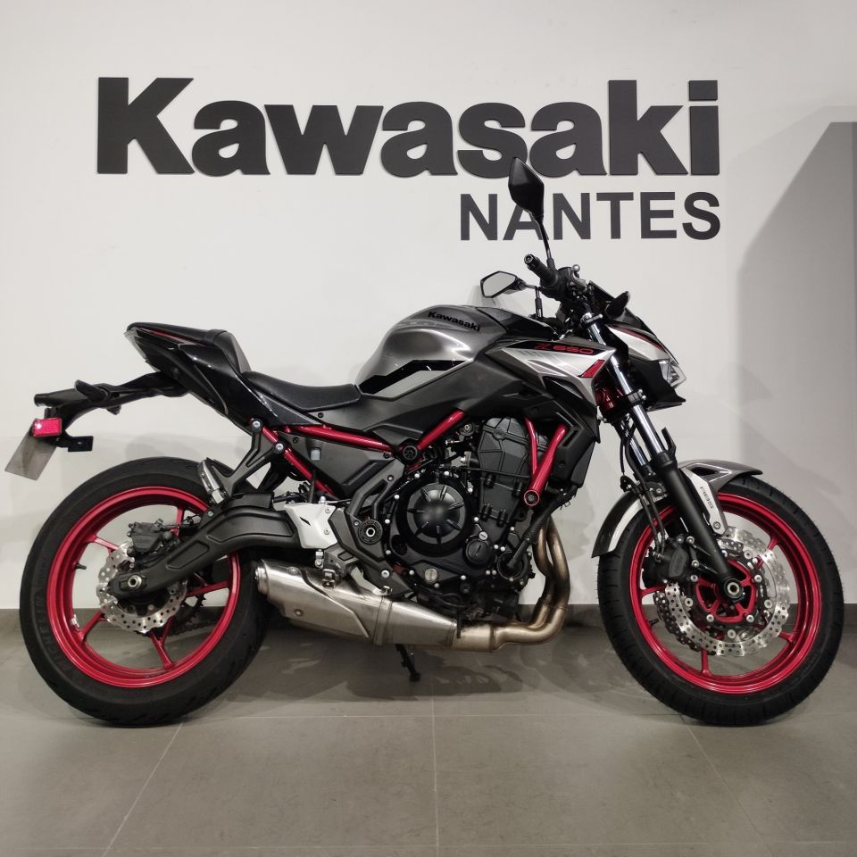 KAWASAKI Z650 4