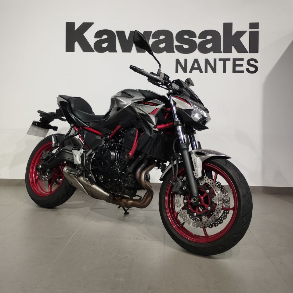 KAWASAKI Z650 4