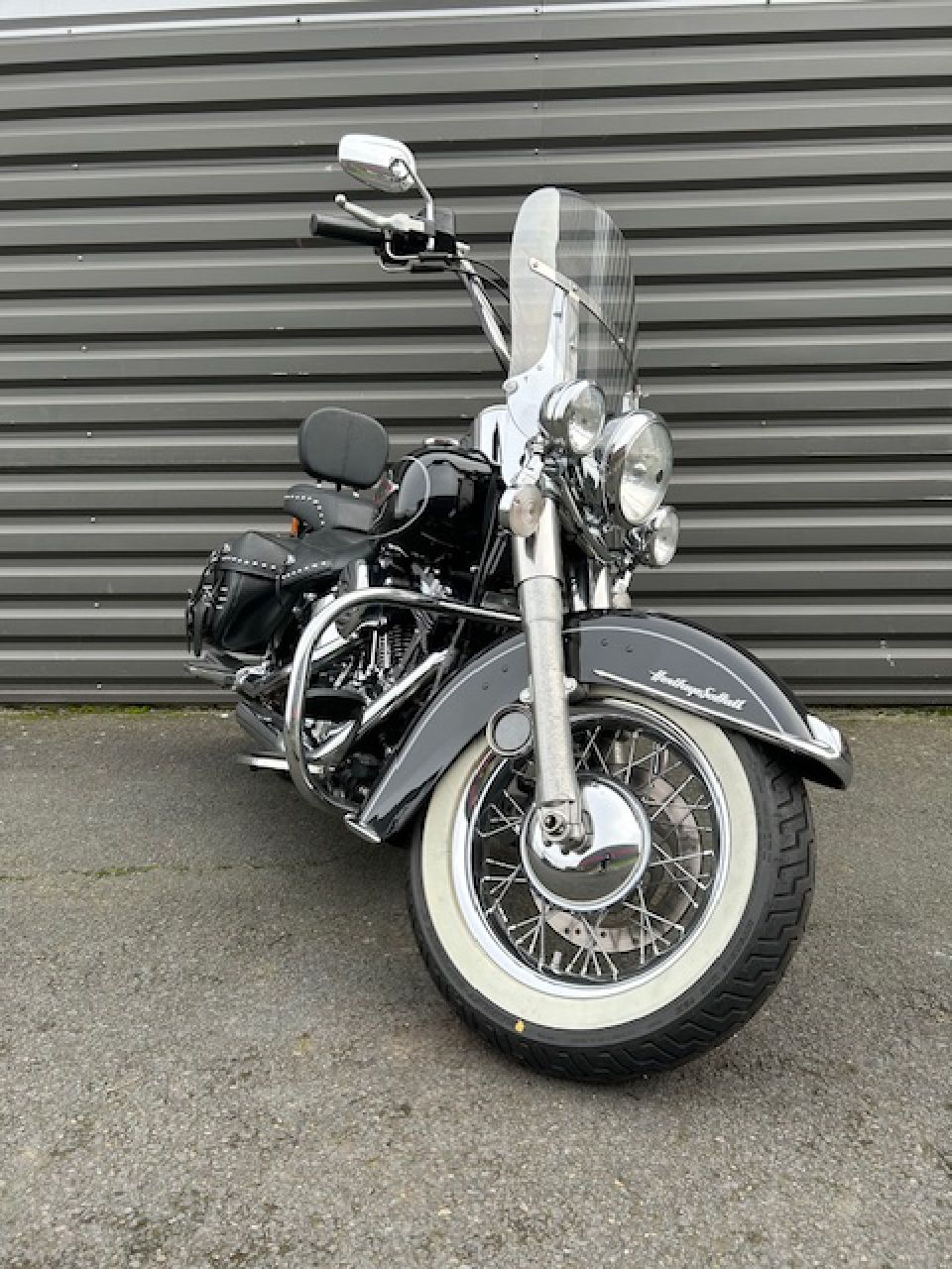 HARLEY-DAVIDSON SOFTAIL HERITAGE 1584 4