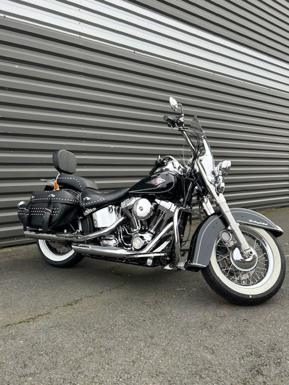 HARLEY-DAVIDSON SOFTAIL HERITAGE 1584 4