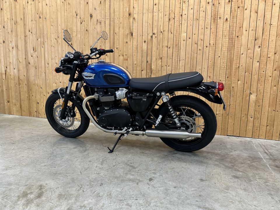 TRIUMPH BONNEVILLE T100 CHROME EDITION 4