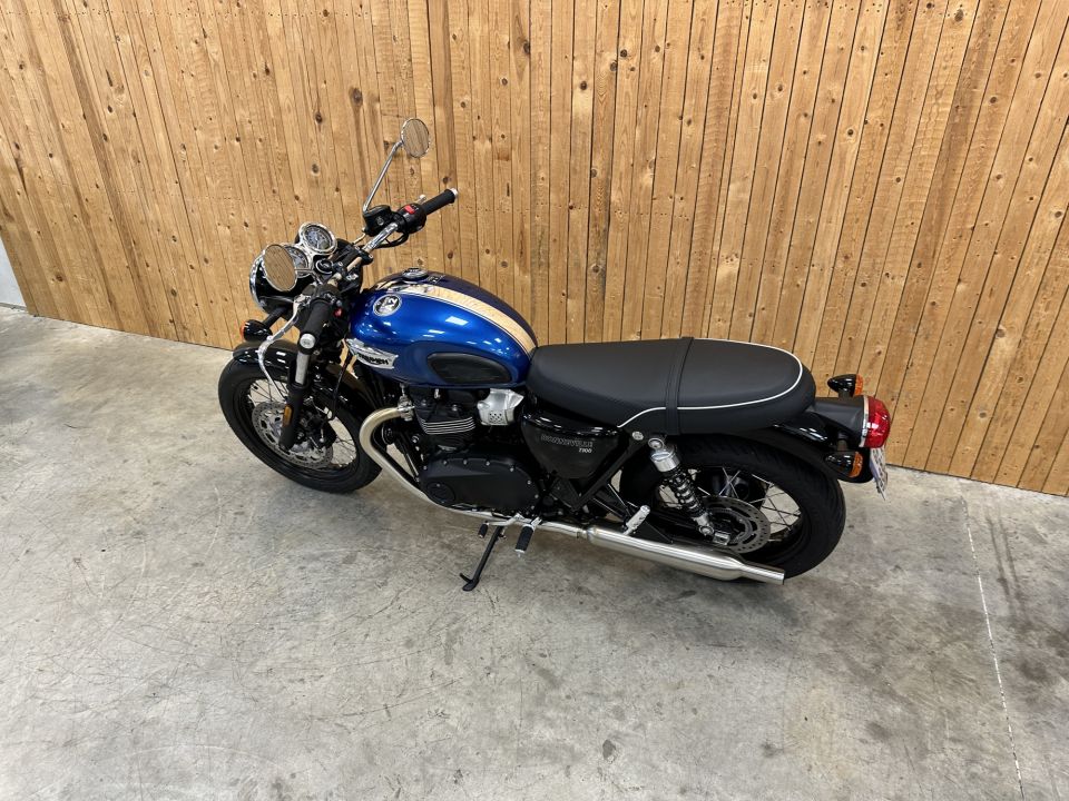 TRIUMPH BONNEVILLE T100 CHROME EDITION 4