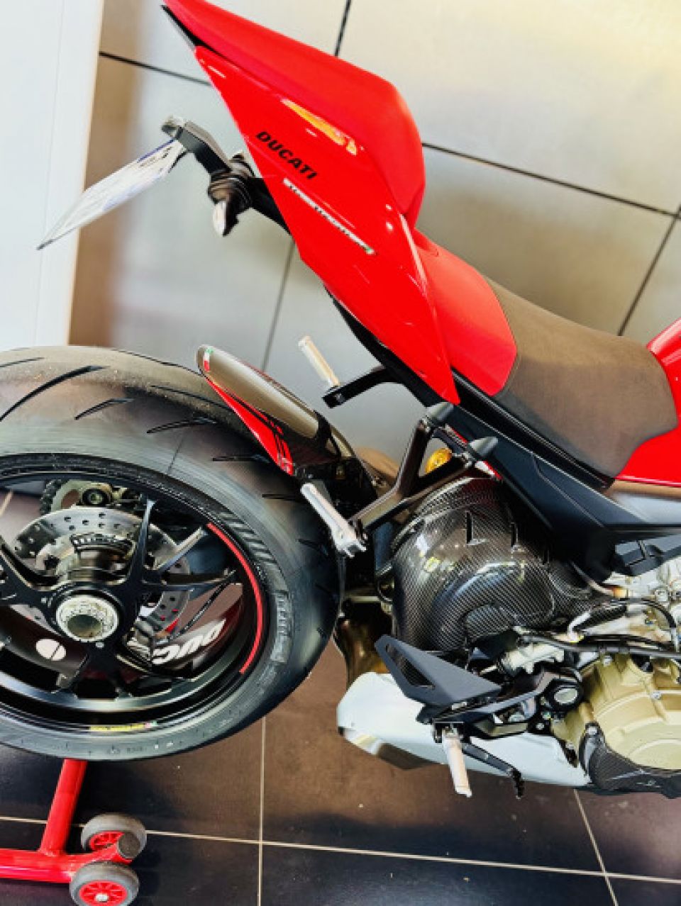 DUCATI Streetfighter V4 4