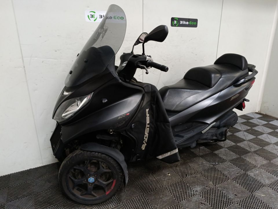 PIAGGIO MP3 300 LT 4