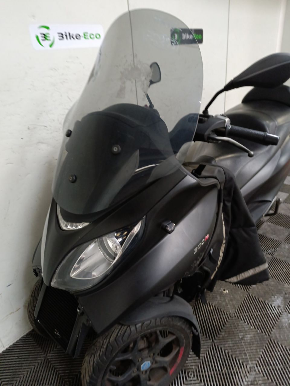 PIAGGIO MP3 300 LT 4