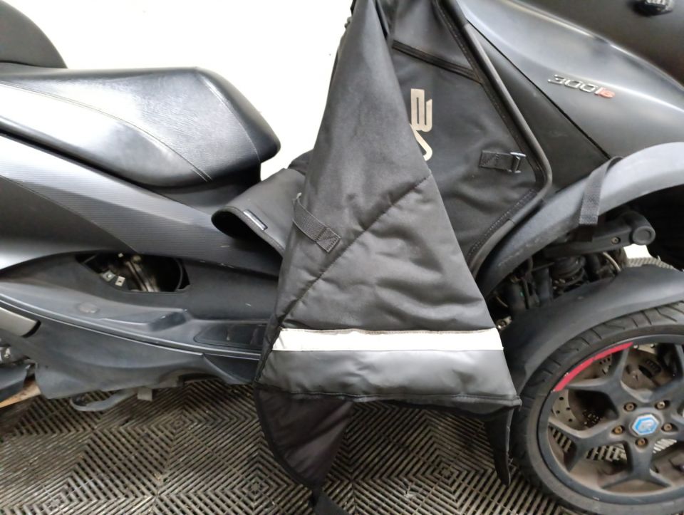 PIAGGIO MP3 300 LT 4