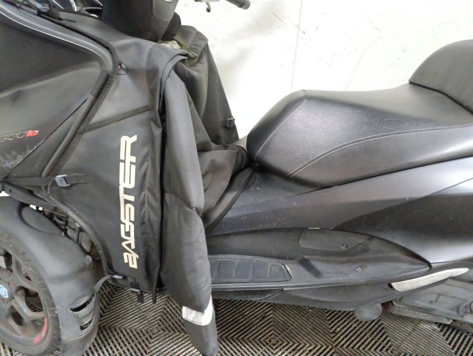 PIAGGIO MP3 300 LT 4