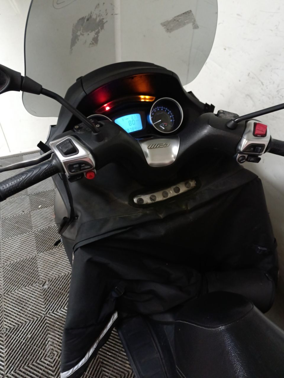 PIAGGIO MP3 300 LT 4