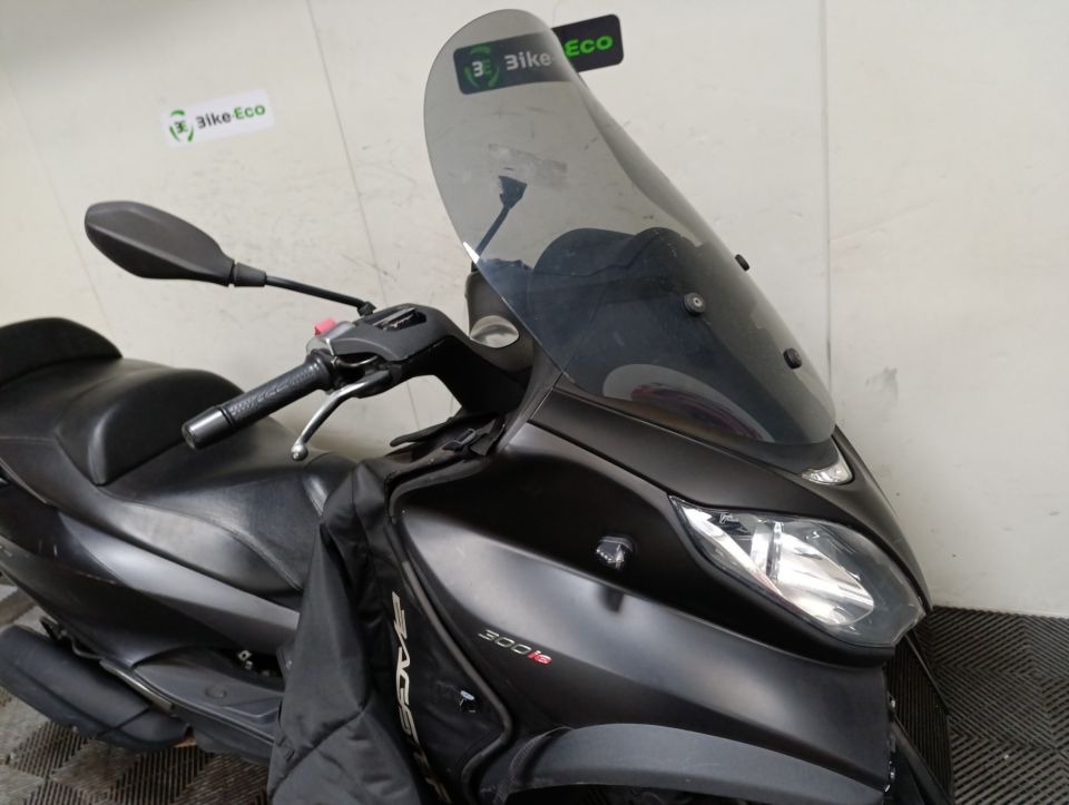 PIAGGIO MP3 300 LT 4
