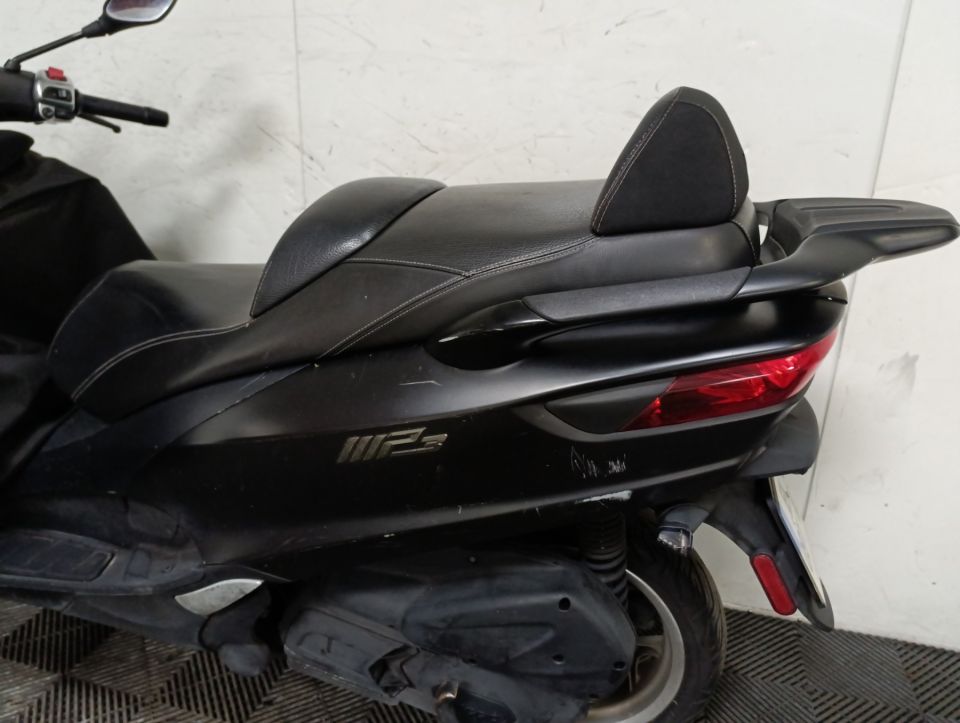 PIAGGIO MP3 300 LT 4