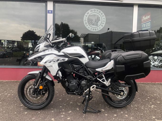 BENELLI TRK 502 X 4