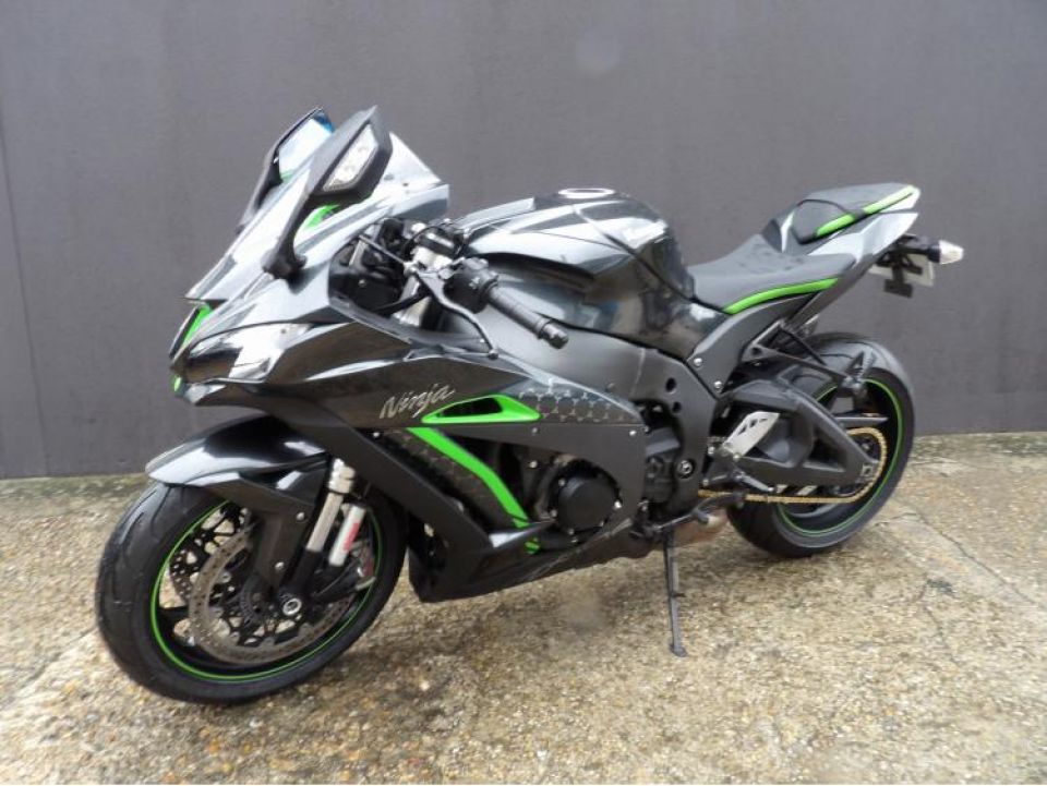 KAWASAKI ZX-10R 4