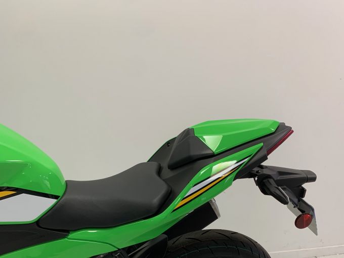 KAWASAKI Ninja 500 4