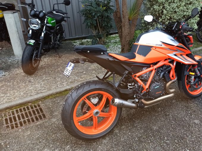 KTM 1290 SUPER DUKE R 4