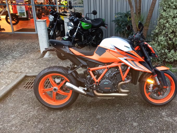 KTM 1290 SUPER DUKE R 4