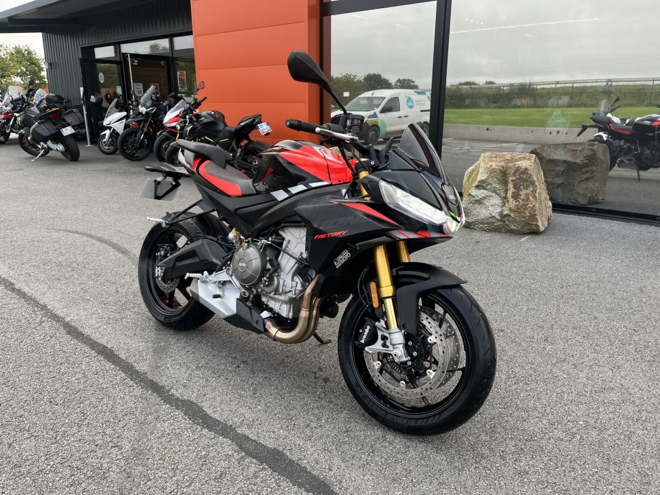 APRILIA TUONO 660 FACTORY 4