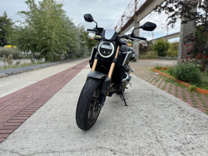 HONDA CB650R Neo Sports Café 4