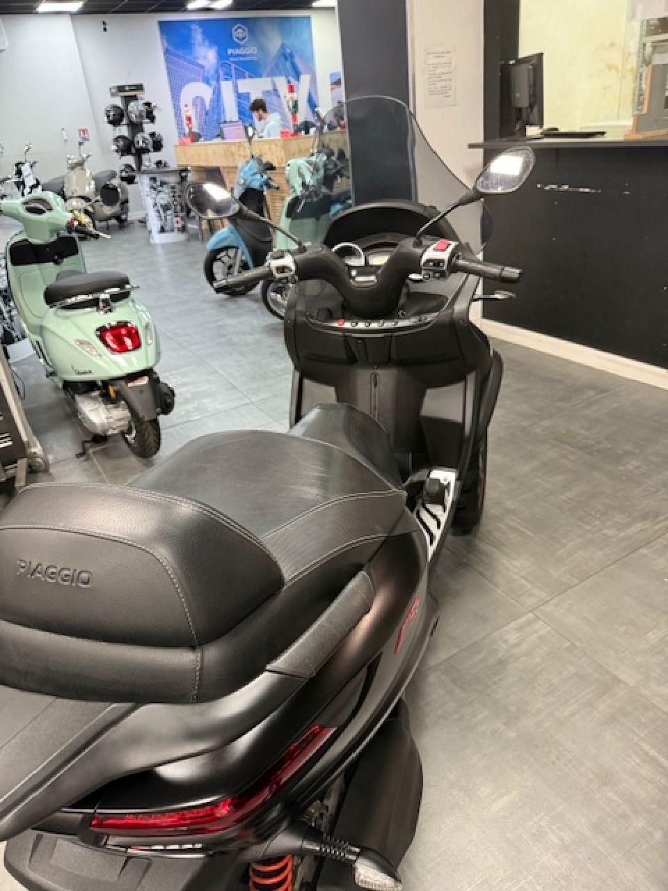 PIAGGIO MP3 400 4