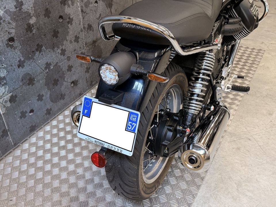 MOTO GUZZI V7 SPECIAL 4