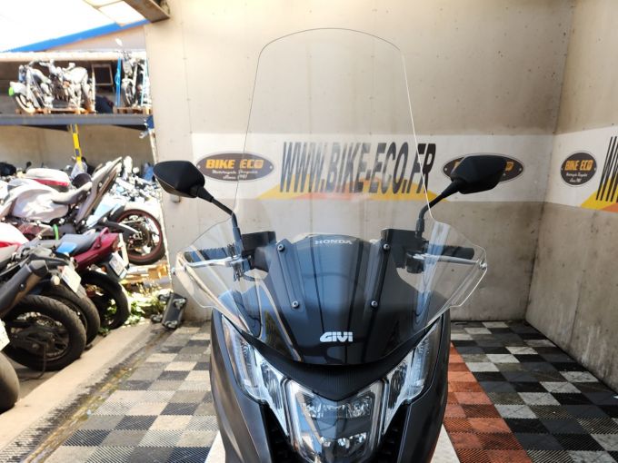 HONDA INTEGRA 750 4
