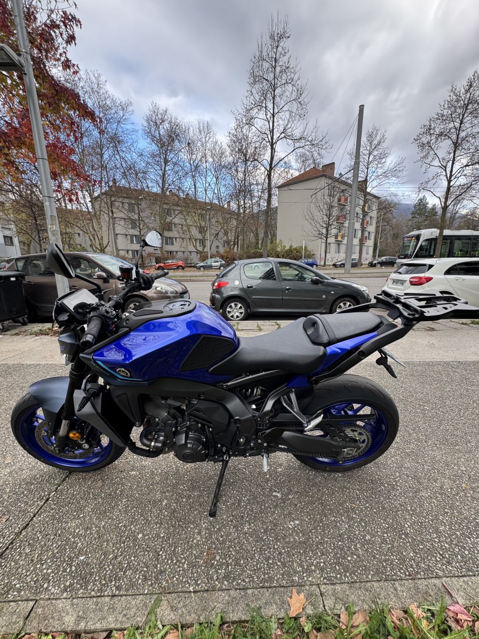 YAMAHA MT-09  Y-AMT 4