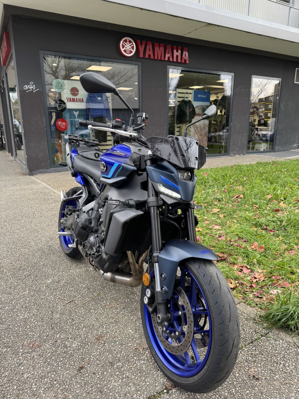 YAMAHA MT-09  Y-AMT 4