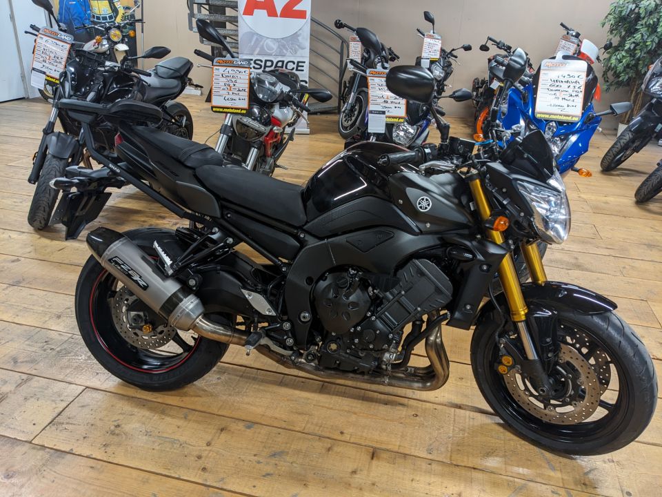 YAMAHA FZ8 4