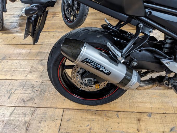 YAMAHA FZ8 4