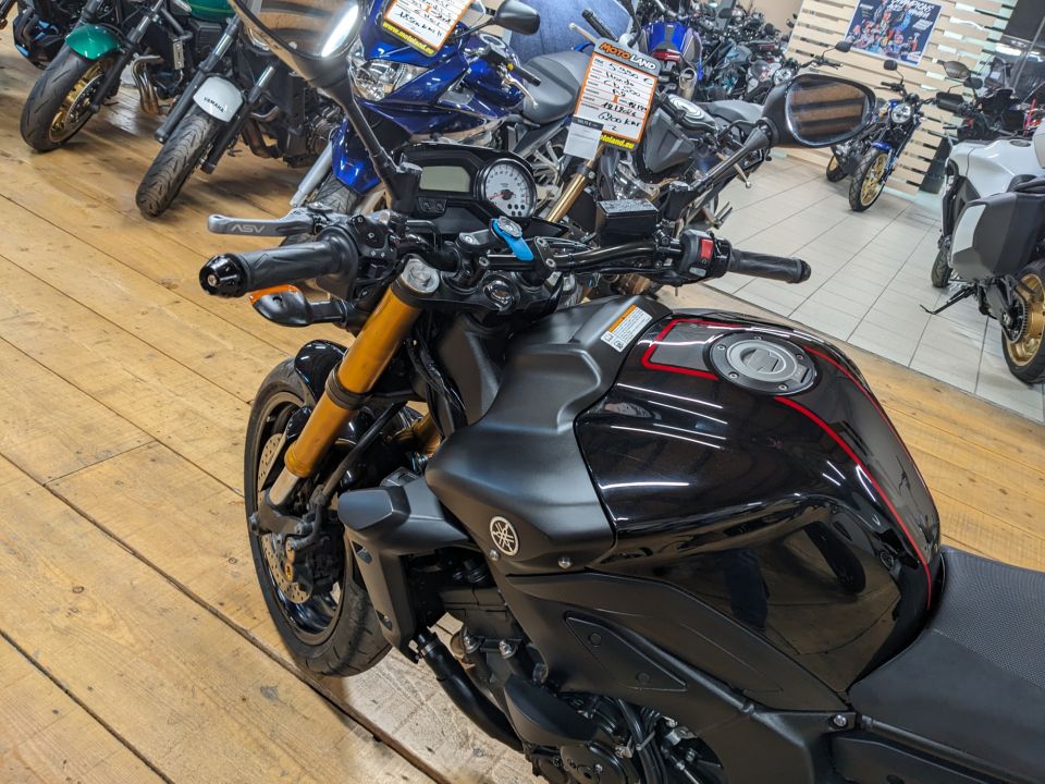 YAMAHA FZ8 4