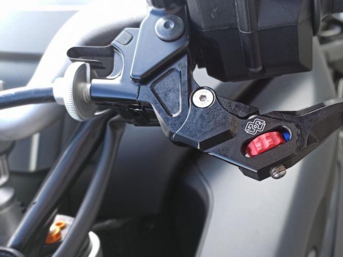 YAMAHA MT-10 4