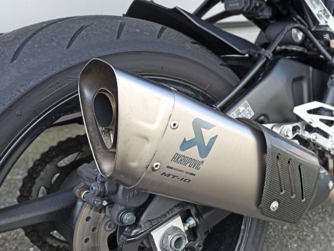 YAMAHA MT-10 4