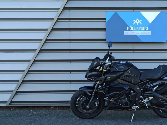 YAMAHA MT-10 4