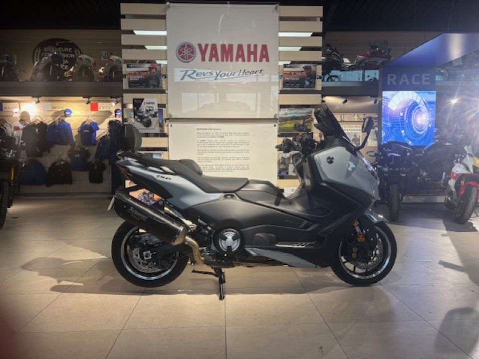 YAMAHA XP T-MAX 560 TECH MAX 25 215€/MOIS* +DE 6900€ D'EQUIPEMENT  GTIE CONSTRUCTEUR 04/2030 4