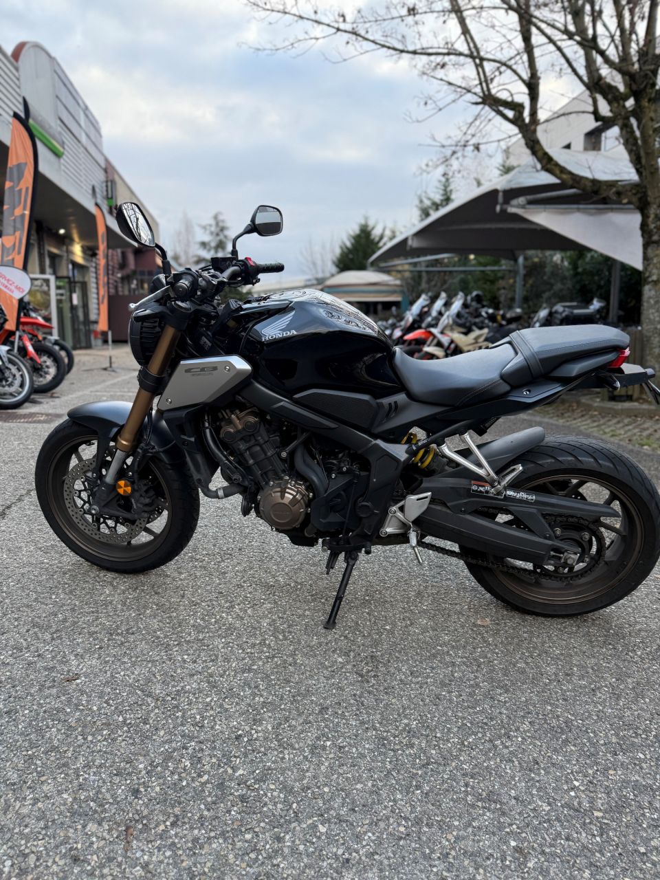 HONDA CB 650 R 4