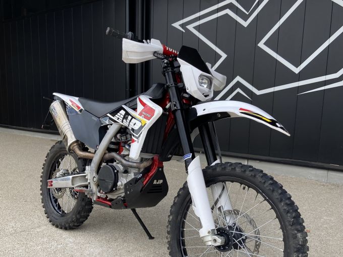 AJP 250 SPR 4