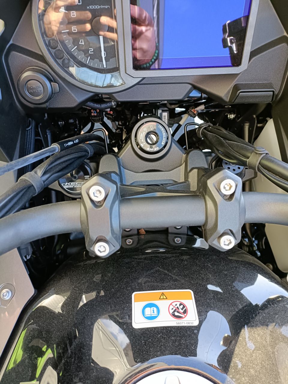 KAWASAKI VERSYS 1100 SE 2025 – SUSPENSIONS PILOTÉES, 1ÈRE MAIN, 161 KMS, FINANCABLE, TRANSPORT FRANCE POSSIBLE 4