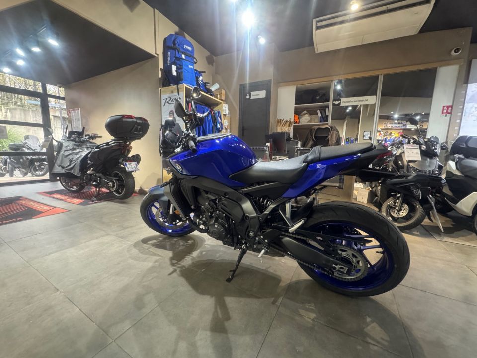 YAMAHA MT-09 Y-AMT 35 KW 4