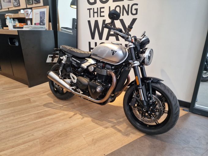 TRIUMPH SPEED TWIN 1200 4
